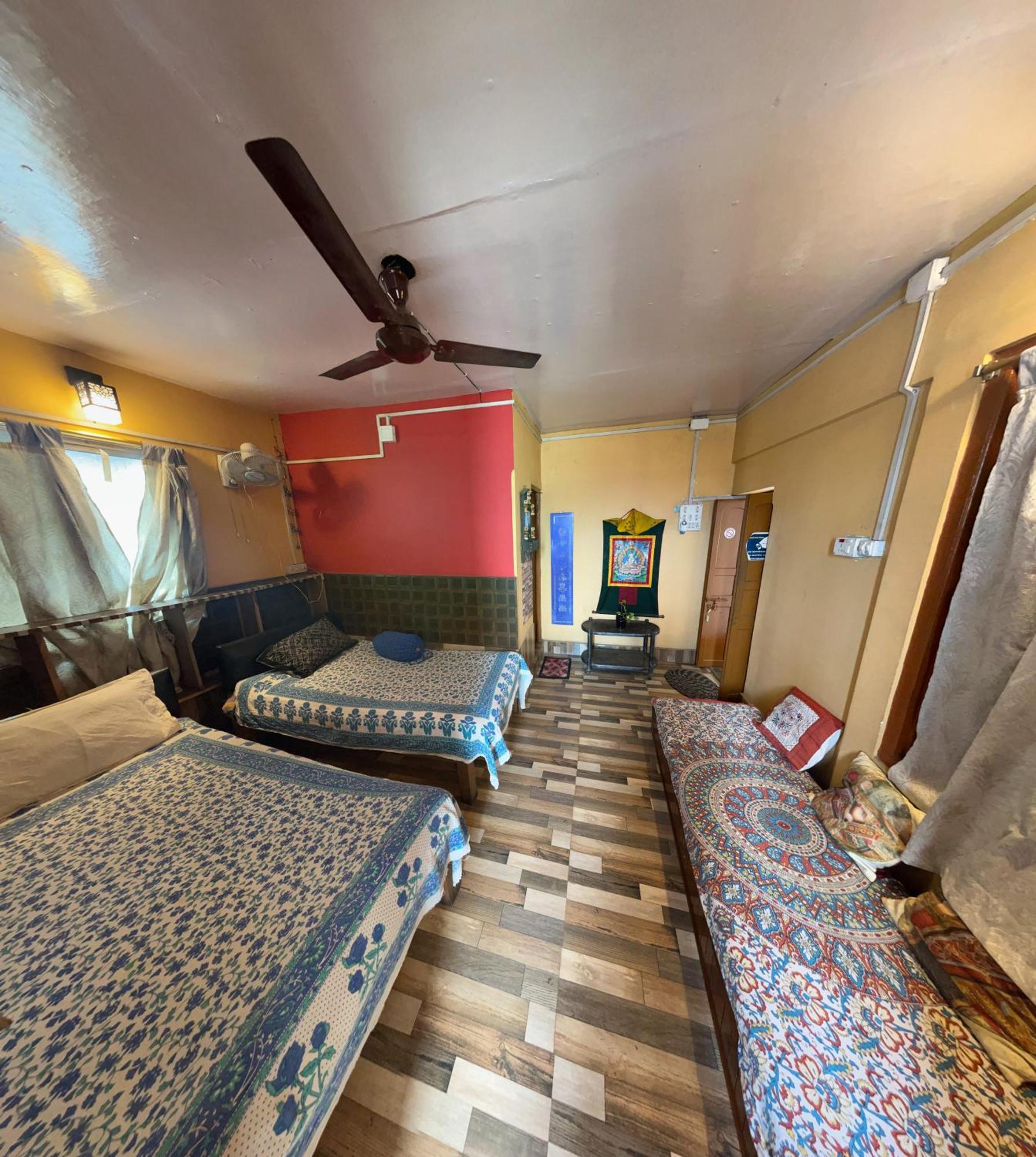 Calcutta Backpackers Homestay- For Travellers And Backpackers 외부 사진